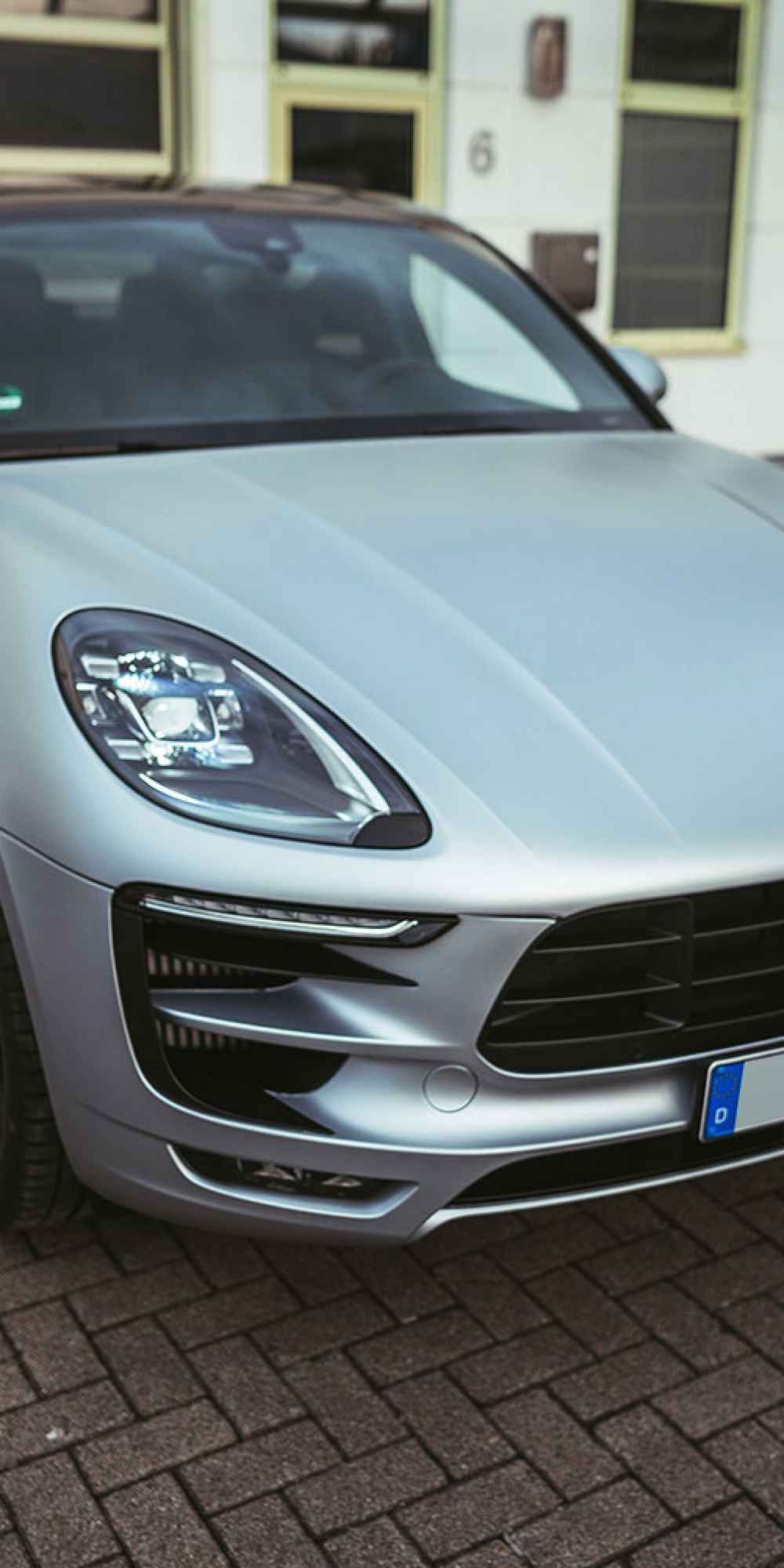 Porsche Macan GTS komplett gedippt mit Sprühfolie in Silber Matt