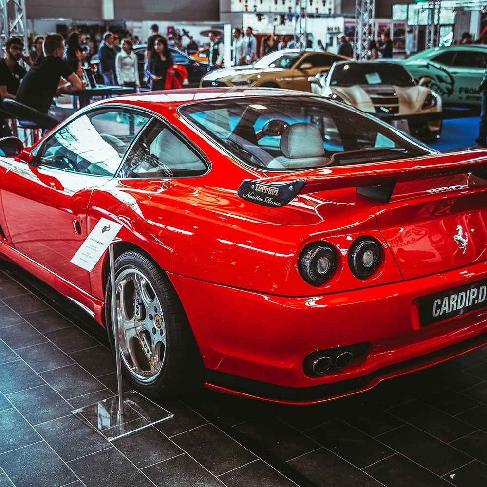 Ferrari 550 Maranello Novitec Rossi komplett gedippt mit CARDIP® Sprühfolie in Rosso Corsa Rot Hochglanz
