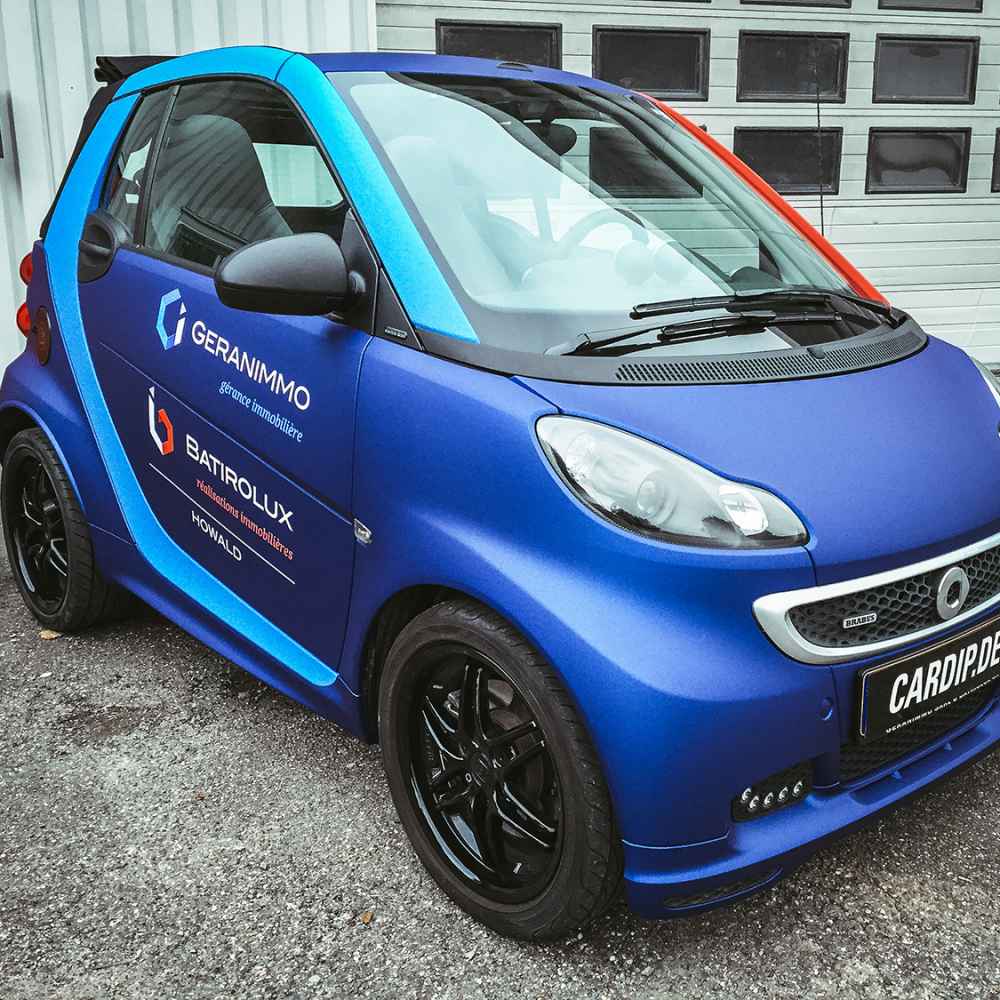 Smart ForTwo Braus komplett gedippt mit CARDIP® Sprühfolie in Blau Matt