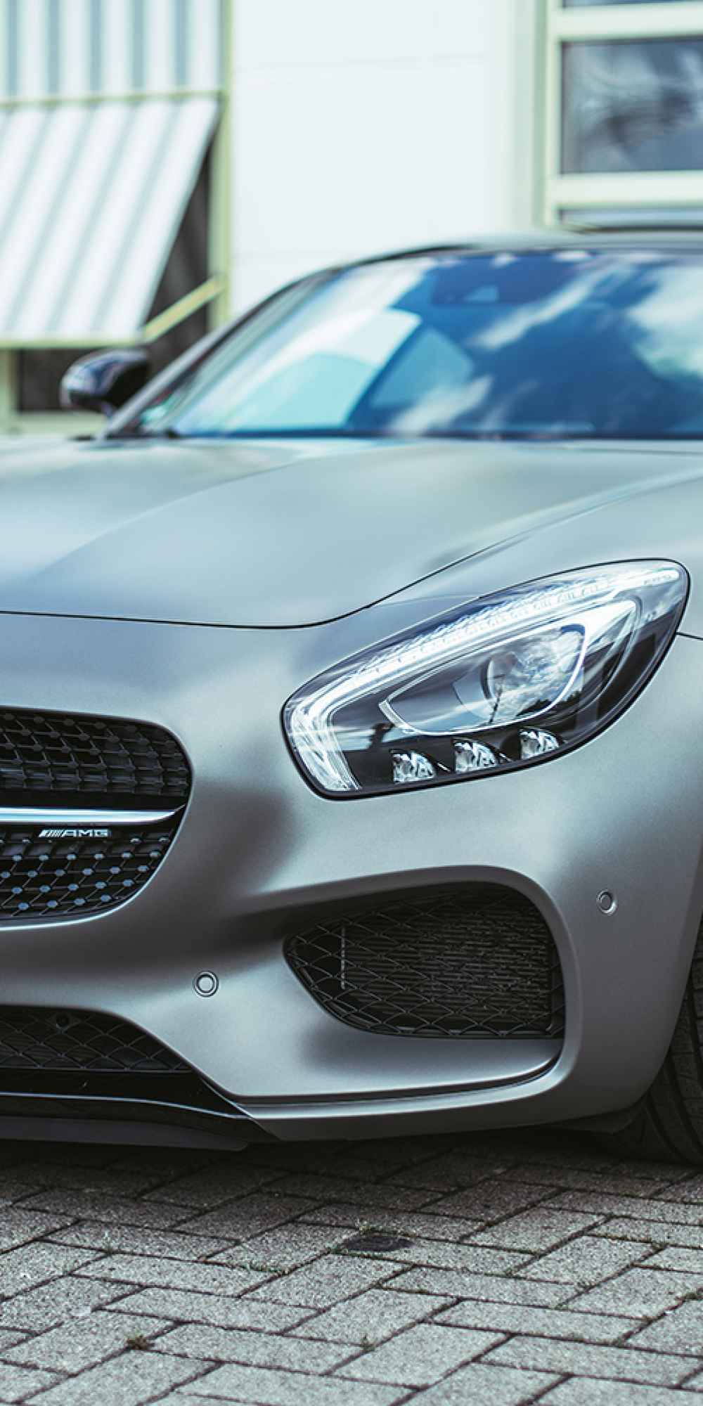 Mercedes-Benz AMG GTs komplett gedippt mit Sprühfolie in Anthrazit Matt